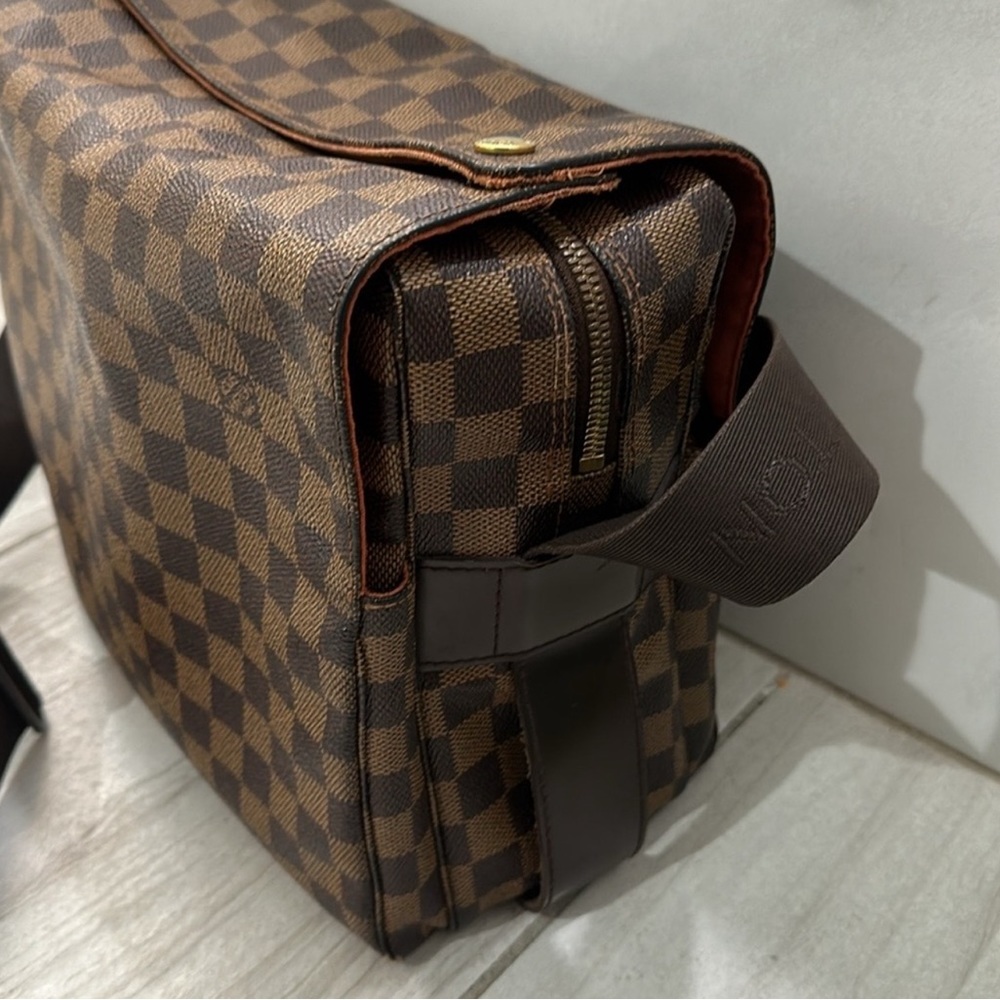 LOUIS VUITTON DAMIER NAVIGLIO - Picture 6 of 17